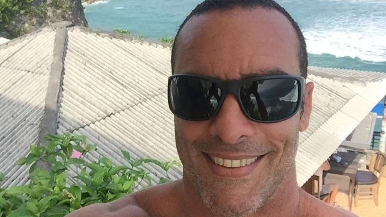 “Abalado”, diz Paulo Zulu após vazamento de foto íntima