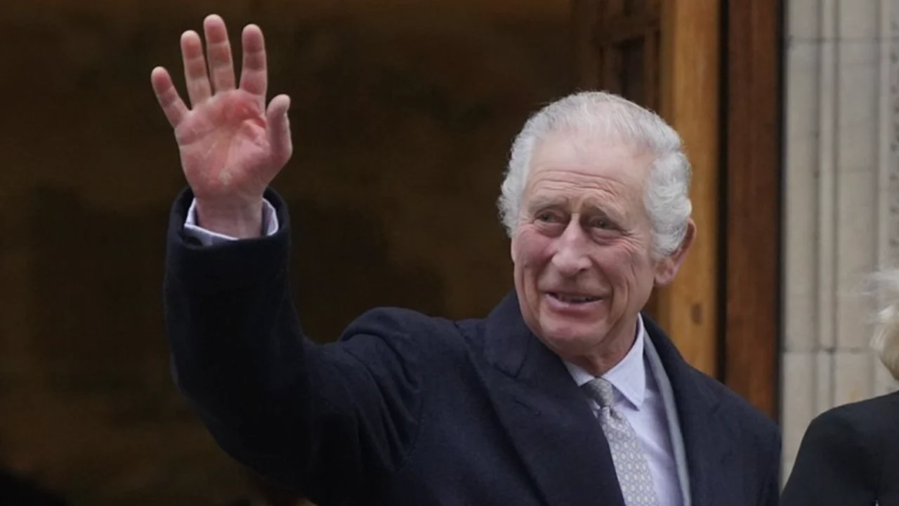 Rei Charles III retoma hoje as funções públicas após diagnóstico de câncer