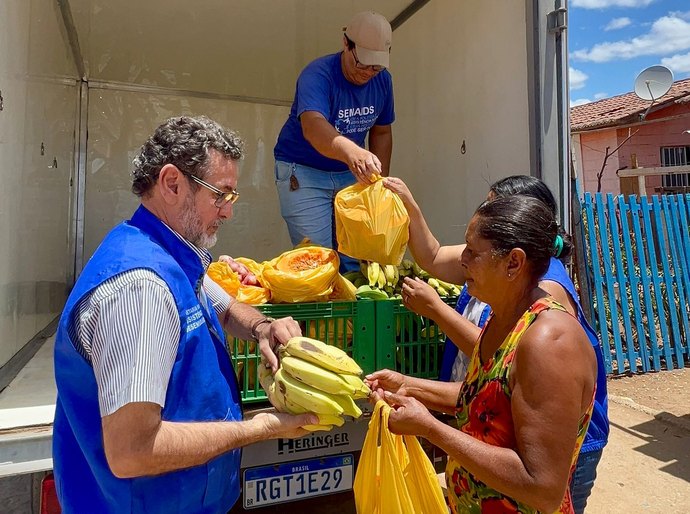Prefeitura de Palmeira dos Índios realiza primeira entrega do PAA de 2026 na Vila da Esperança