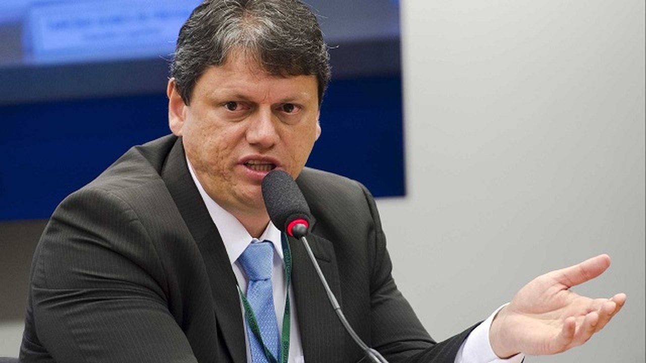 Tarcísio fala em ‘urgência’ na edição de MP que destrave novo regime de ferrovias