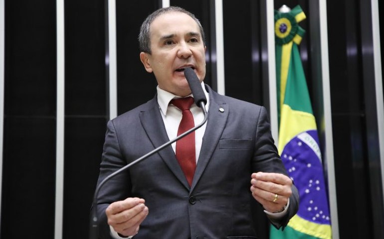 Comissão aprova robótica como esporte de competição e relevância educacional