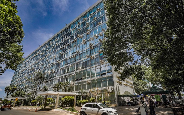 Governo habilita primeiras 23 empresas no Mover, programa de mobilidade verde