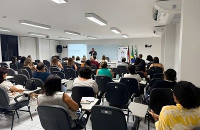 Saúde mental e qualidade de vida são temas de palestra para servidores do TJ e profissionais da educação