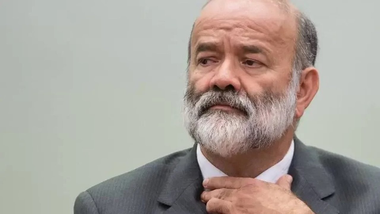 Ex-tesoureiro do PT faz dossiê para municiar partido contra Moro e Deltan