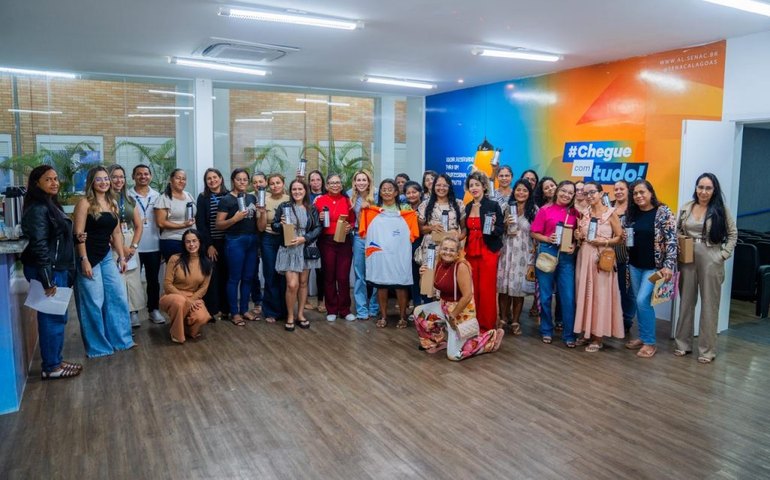 Costurando o Futuro: Prefeitura de Arapiraca inicia profissionalização de mulheres do Brisa do Lago em parceria com Senac