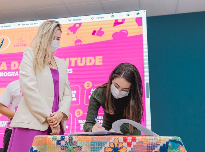 Dia do estagiário: estudantes têm acesso democrático a vagas na Prefeitura
