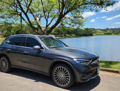 Mercedes-Benz GLC 300 4MATIC AMG Line entrega conforto para todos os ocupantes - Sérgio Dias (1).jpeg 
