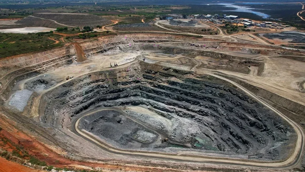 Equador: explosão perto de agência de regulação de mineração é vista como 'atentado criminoso'