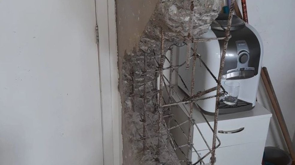 Defesa Civil de Maceió recomenda evacuação de prédio após obra irregular em apartamento