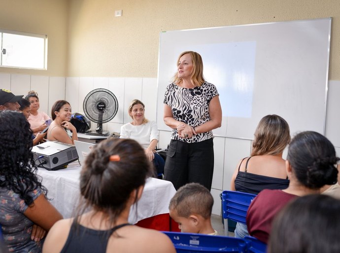 “É a chance que eu não tive”: pais celebram ensino bilíngue na rede pública de União dos Palmares