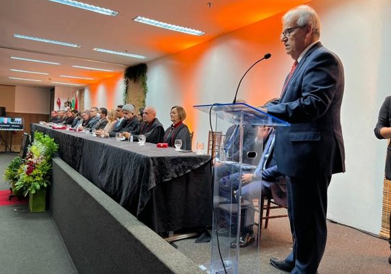 Otávio Lessa recebe Medalha Mérito do Ministério Público do Estado de Alagoas