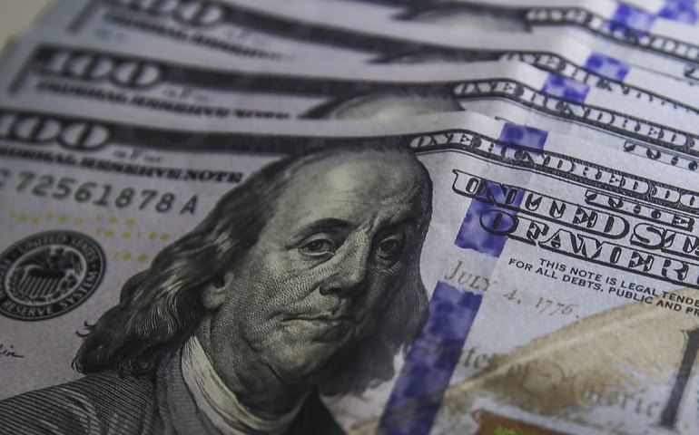 Dólar e yields dos Treasuries ajudam no viés de baixa das taxas futuras de juros