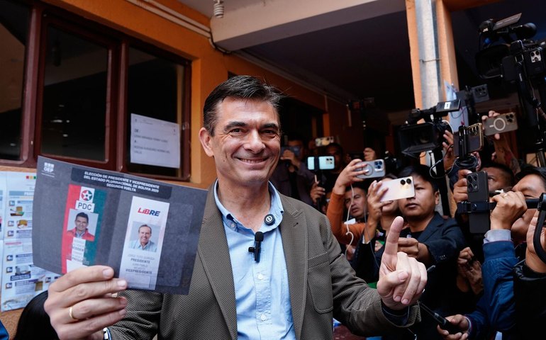 Rodrigo Paz supera Quiroga e é eleito presidente da Bolívia