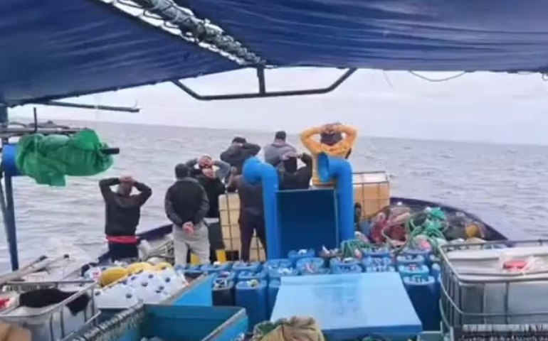 Operação apreende 4,5 toneladas de droga em alto mar na região de Galápagos