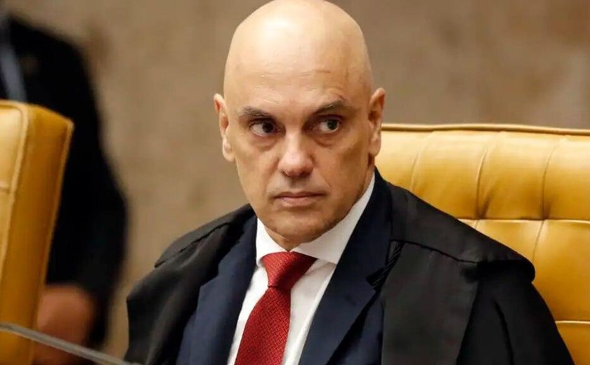 Moraes solicita a Zanin definição de data para julgamento de Bolsonaro por suposta trama golpista