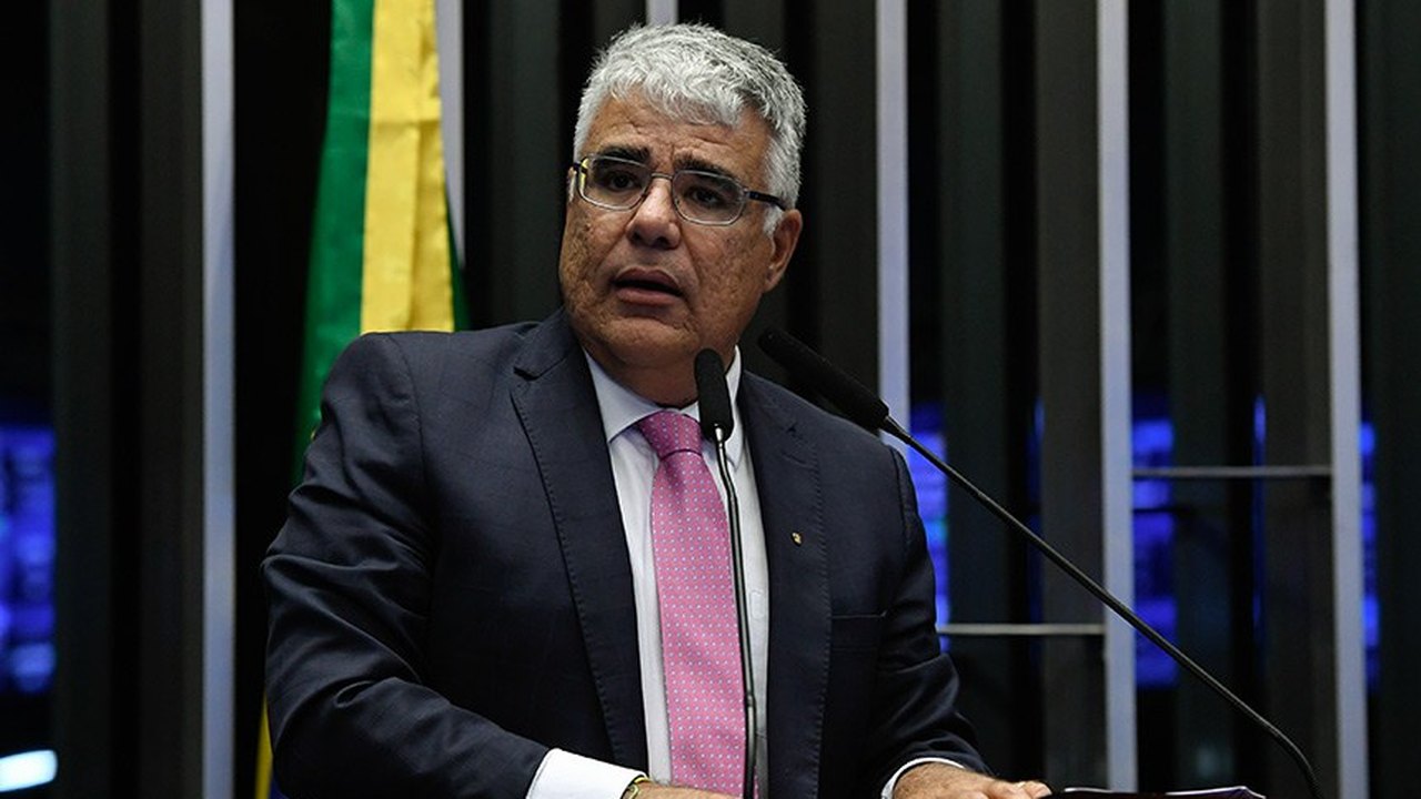 Girão critica atuação da PF e questiona limites à liberdade de expressão