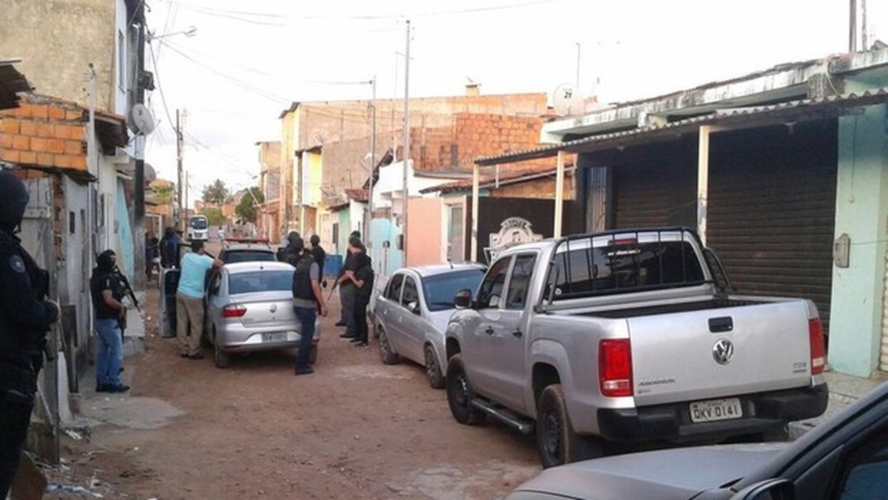 Operação de combate ao tráfico de drogas prende 26 pessoas