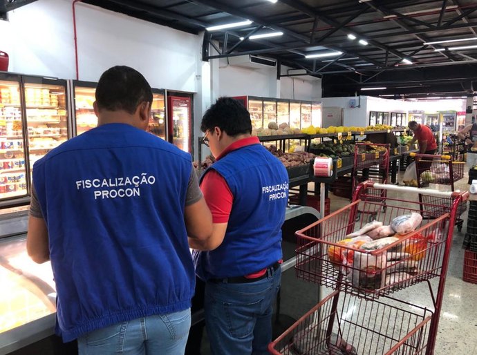 Procon Alagoas orienta consumidores sobre o que fazer ao encontrar produtos vencidos