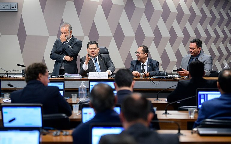 Comissão de Constituição e Justiça avalia nomes para Defensoria, CNMP e CNJ