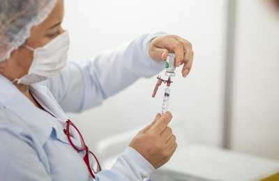Prefeitura de Maceió amplia público e prazo para vacinar população contra Influenza