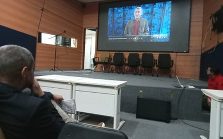 Documentário sobre a história do rádio em Alagoas é lançado na Ufal