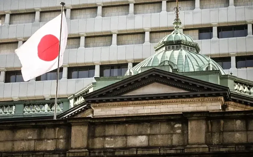 BoJ prevê inflação maior e crescimento menor no ano fiscal até março no Japão