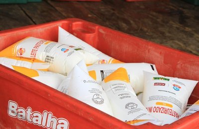 Marechal: Assistência Social realiza mais uma ação de distribuição de leite para os beneficiários
