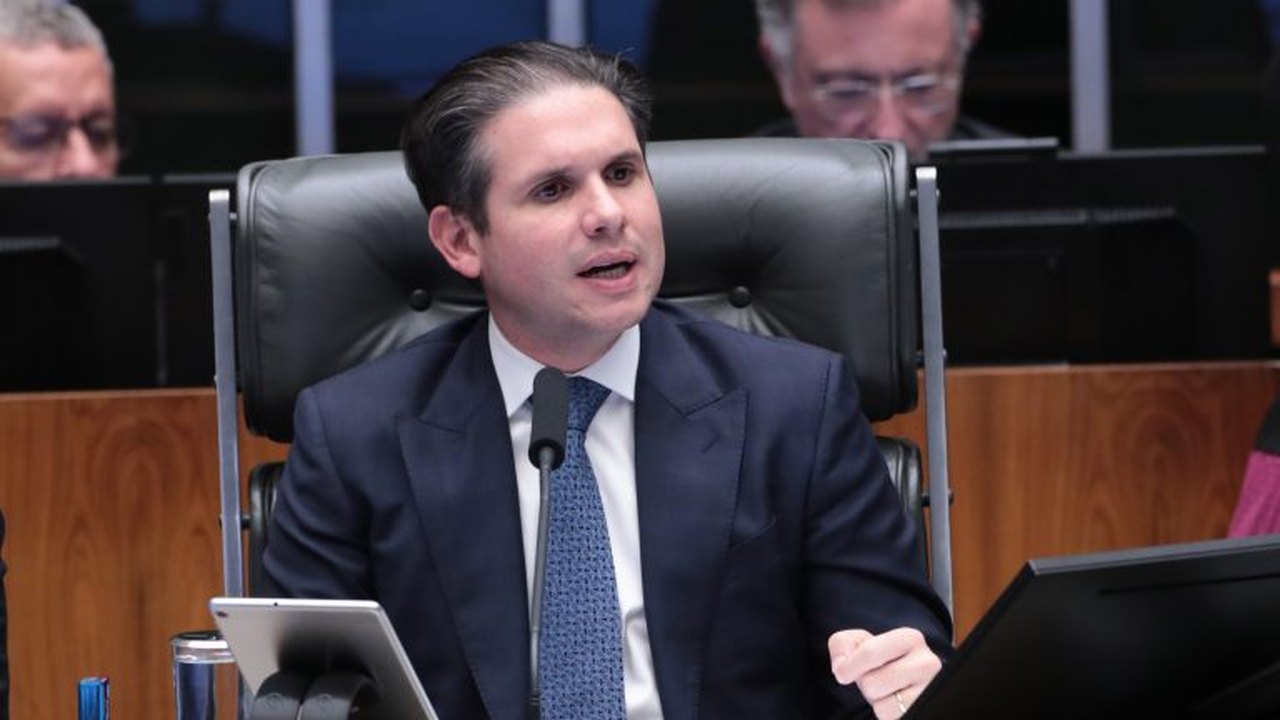 Fim da escala 6x1 já começa a valer em 2026, diz ministro. Transição para 40 horas será em um ano