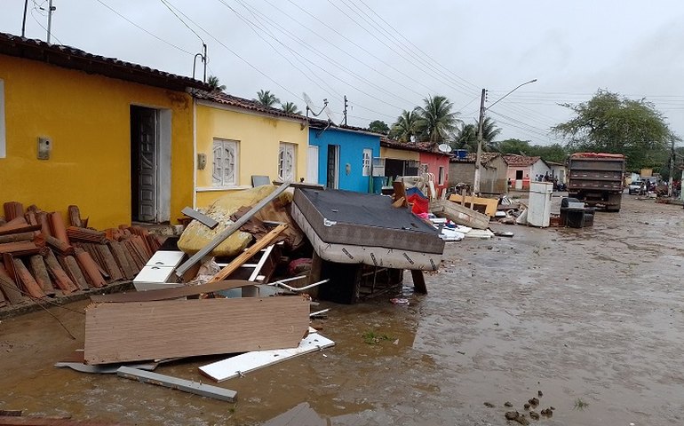 Chuvas: Limoeiro de Anadia já registra 80 famílias desabrigadas e 11 desalojadas