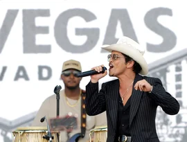 'Novo rei de Las Vegas' é celebrado com desfile na Strip