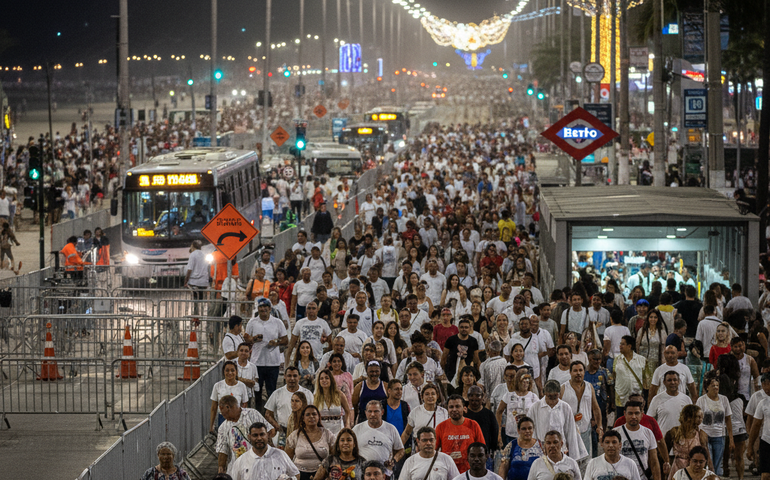 Como chegar a Copacabana para o réveillon 2026: veja esquemas de metrô, trens, ônibus e trânsito
