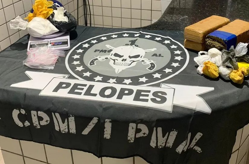 Suspeito de tráfico é preso após confessar crime e levar PM até esconderijo de drogas, em São Miguel dos Campos