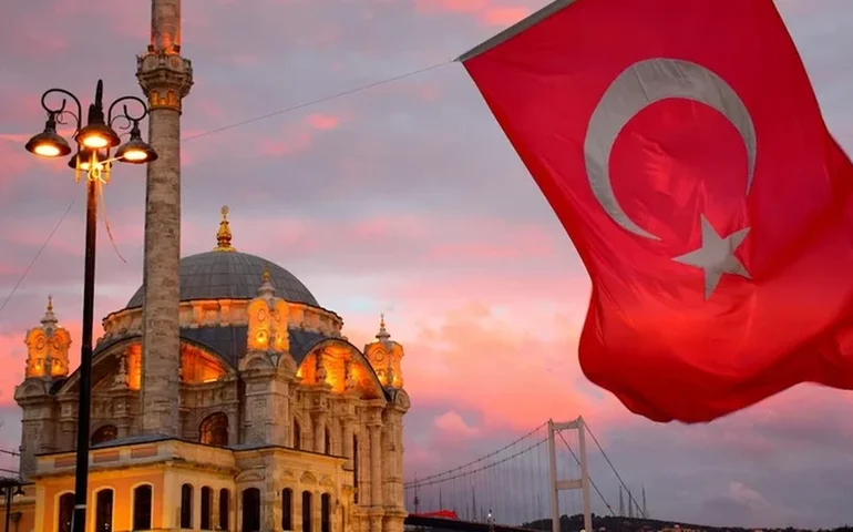 CPI anual da Turquia desacelera a 47,09% em novembro