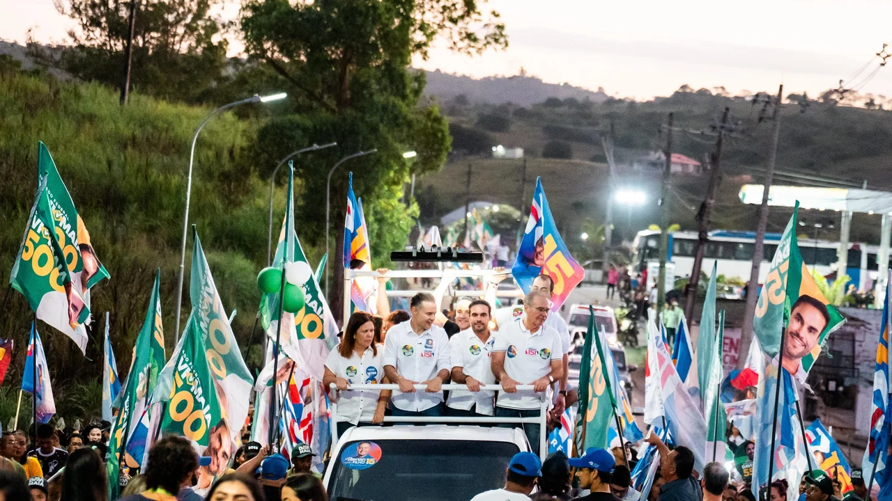 Senador Renan participa de caravana em Quebrangulo marcada por mobilização popular e homenagem a Marcelo Lima