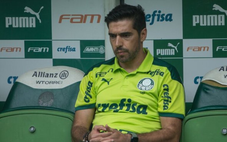 Com nervos no lugar, Abel Ferreira quer se fugir de polêmicas à beira do campo