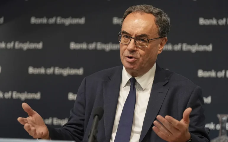 FSB: Bailey alerta para aumento dos riscos financeiros decorrentes do conflito no Oriente Médio