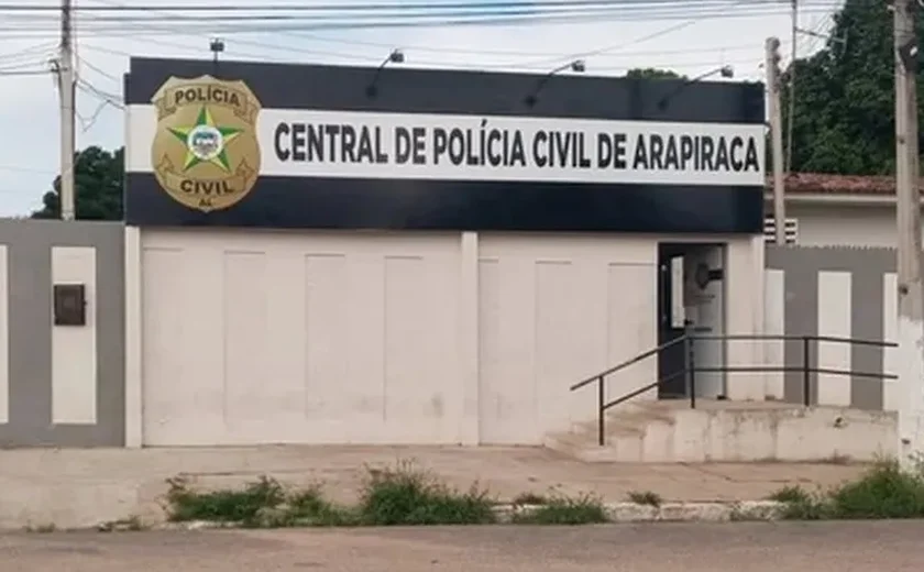 Preso com crack, homem diz que receberia R$ 6 mil de traficante ao entregar as drogas