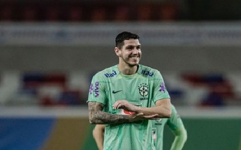 Nino sofre entorse no joelho e Casemiro é preservado em treino da seleção brasileira