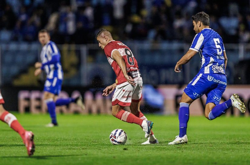CRB leva gol no fim e perde para o Avaí por 1 a 0 pela Série B