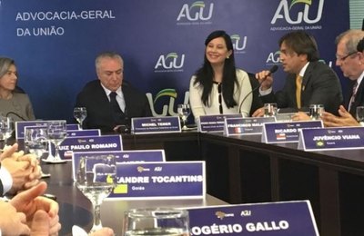 Procurador-geral do Estado assina dois acordos com a AGU em Brasília