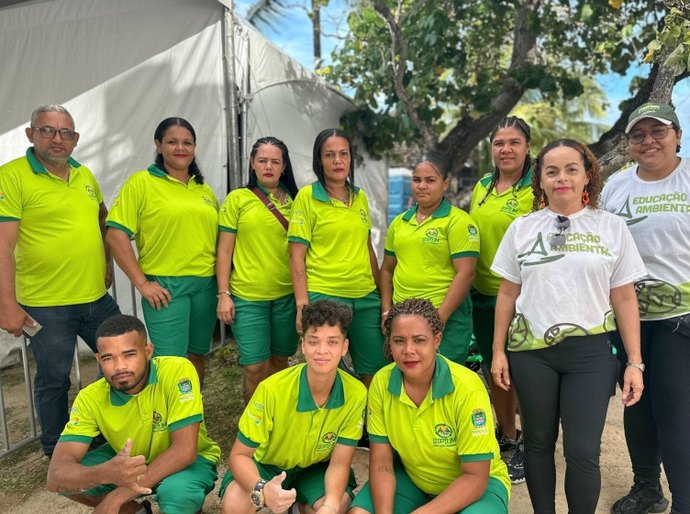 Prefeitura realiza coleta seletiva em evento de corrida na orla de Maceió