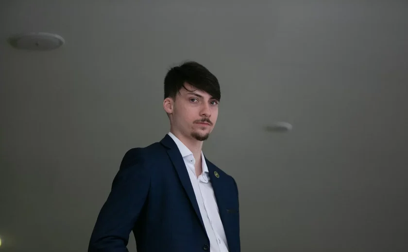 Jair Renan foi único vereador contra reconhecimento de assassinato de ex-prefeito pela ditadura