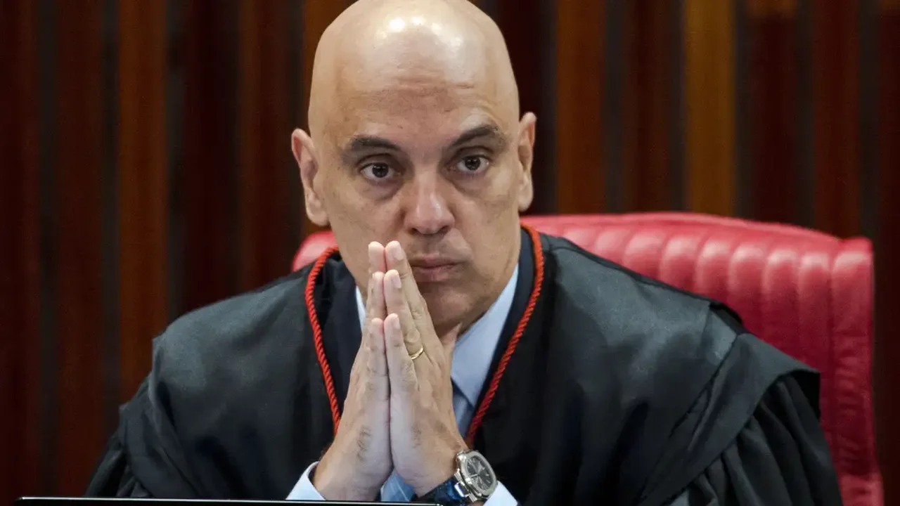 AGU pede à Justiça dos EUA autorização para defender Moraes em ação da Rumble e Trump Media