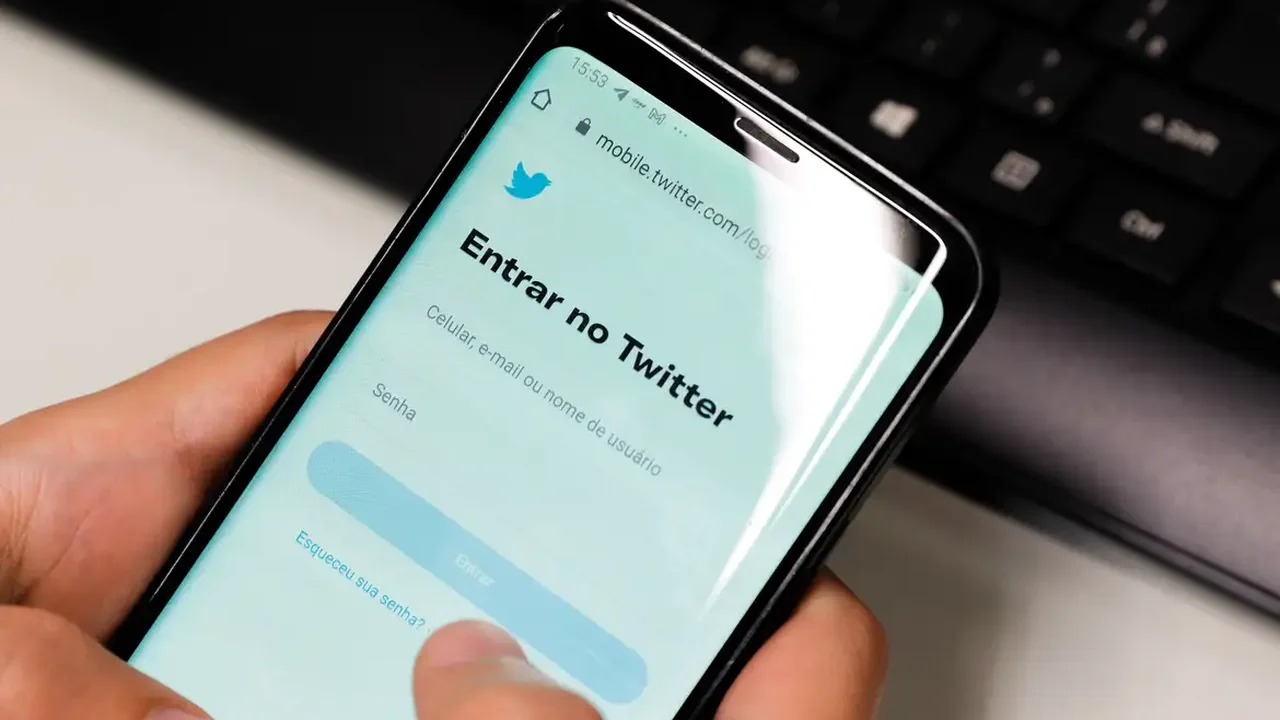 Bloqueado na Venezuela, X já foi usado como instrumento de propaganda chavista nas redes; entenda