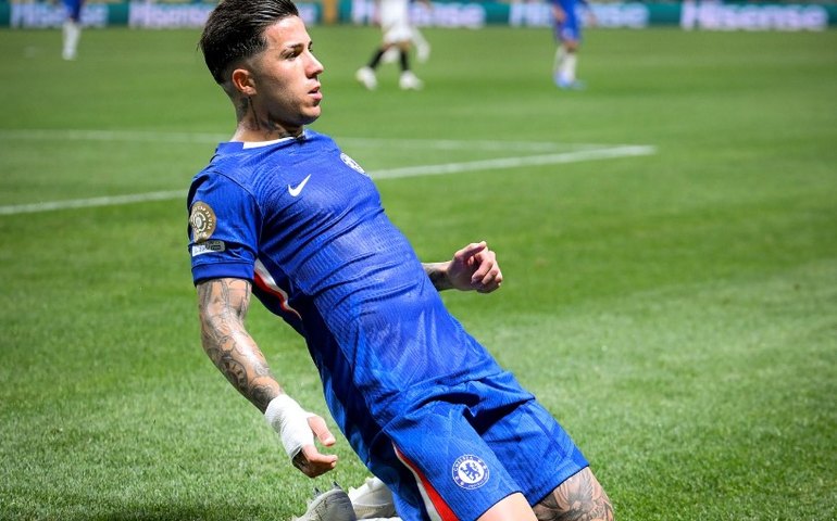 Fernández detona horários do Mundial, vê PSG melhor do mundo, mas diz: 'Chelsea tem suas armas'