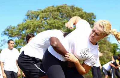 Federação Sul Americana de Krav Maga realiza treinos gratuitos de defesa pessoal para mulheres de Alagoas