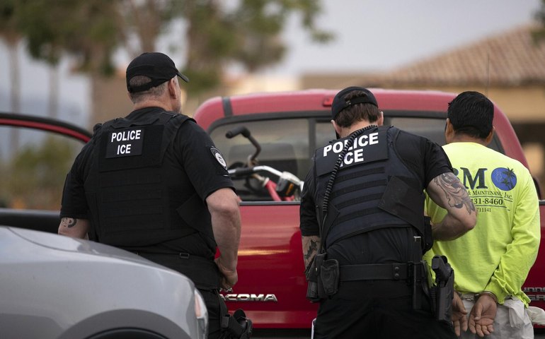 Humans Right Watch: autoridades dos EUA abusaram de migrantes em 3 centros operados pelo ICE