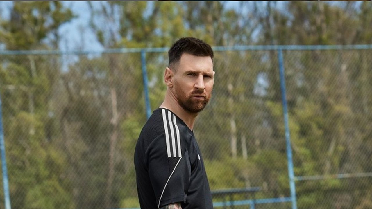 Dono do Inter Miami diz que ofereceu a Messi a chance de mudar o esporte nos Estados Unidos