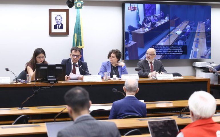 Governo reforça prioridade no acolhimento humanizado de brasileiros deportados dos Estados Unidos