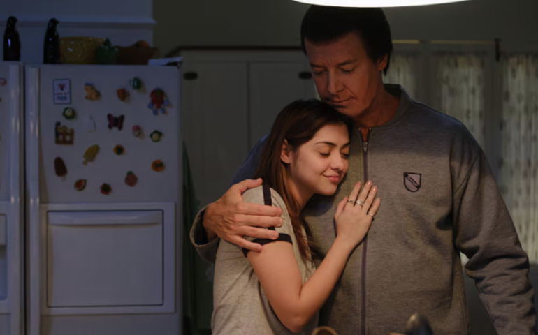 Bastidores do sequestro e frases de efeito: filme de Silvio Santos ganha novo trailer; assista